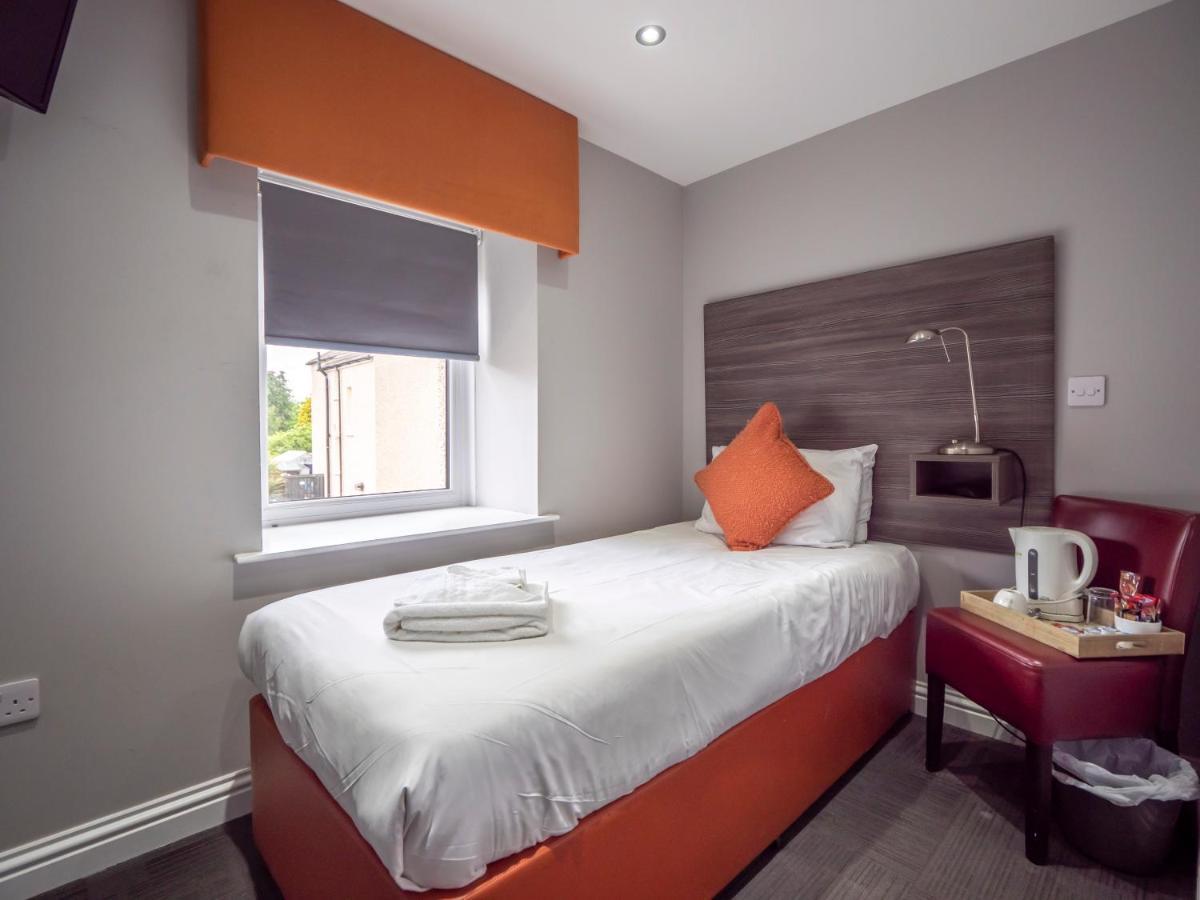 Blackbull Hotel Tarbolton Экстерьер фото